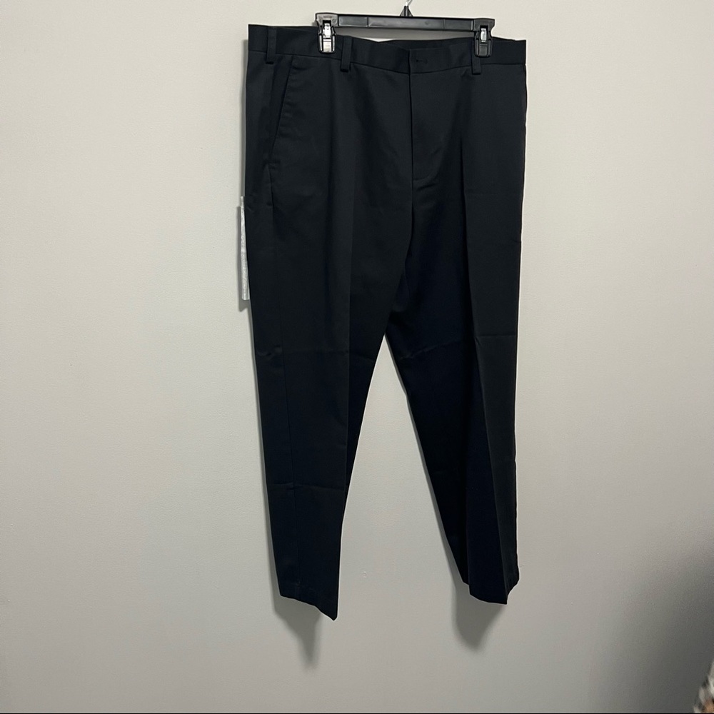 NWT Izod straight pants 38x30